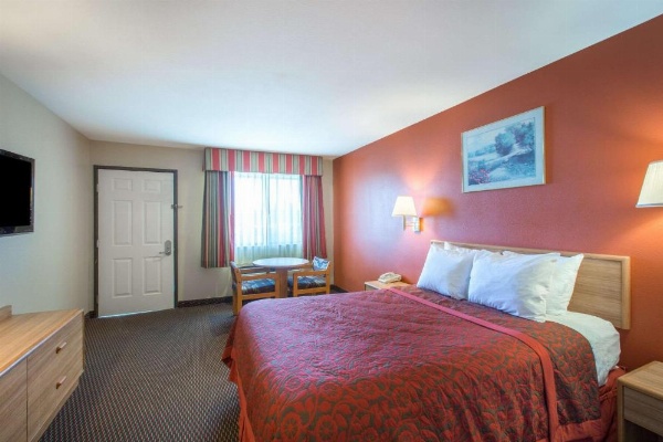 Days Inn by Wyndham Tucson Airport image 13