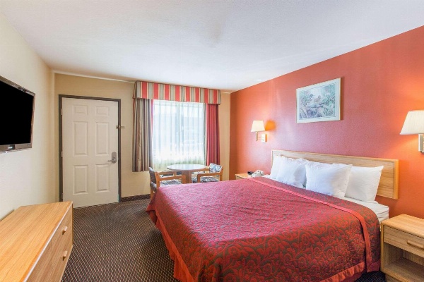 Days Inn by Wyndham Tucson Airport image 7