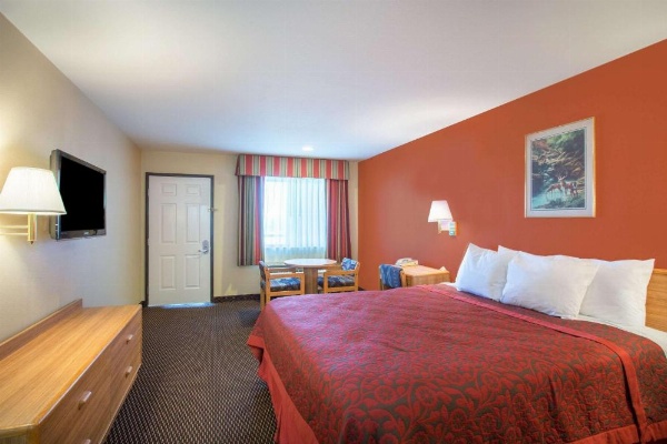 Days Inn by Wyndham Tucson Airport image 8